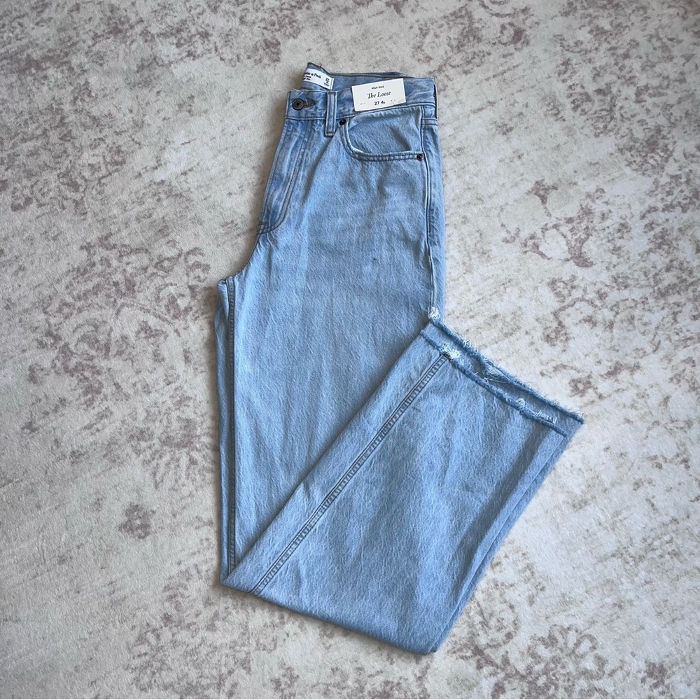 Abercrombie & Fitch | The Loose High Rise | Women’s 27 / 4 Long | NWT!